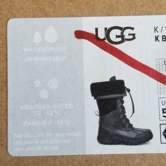 UGG Kids Butte II Toggle Tall Snow Boot - Picture 8 of 9